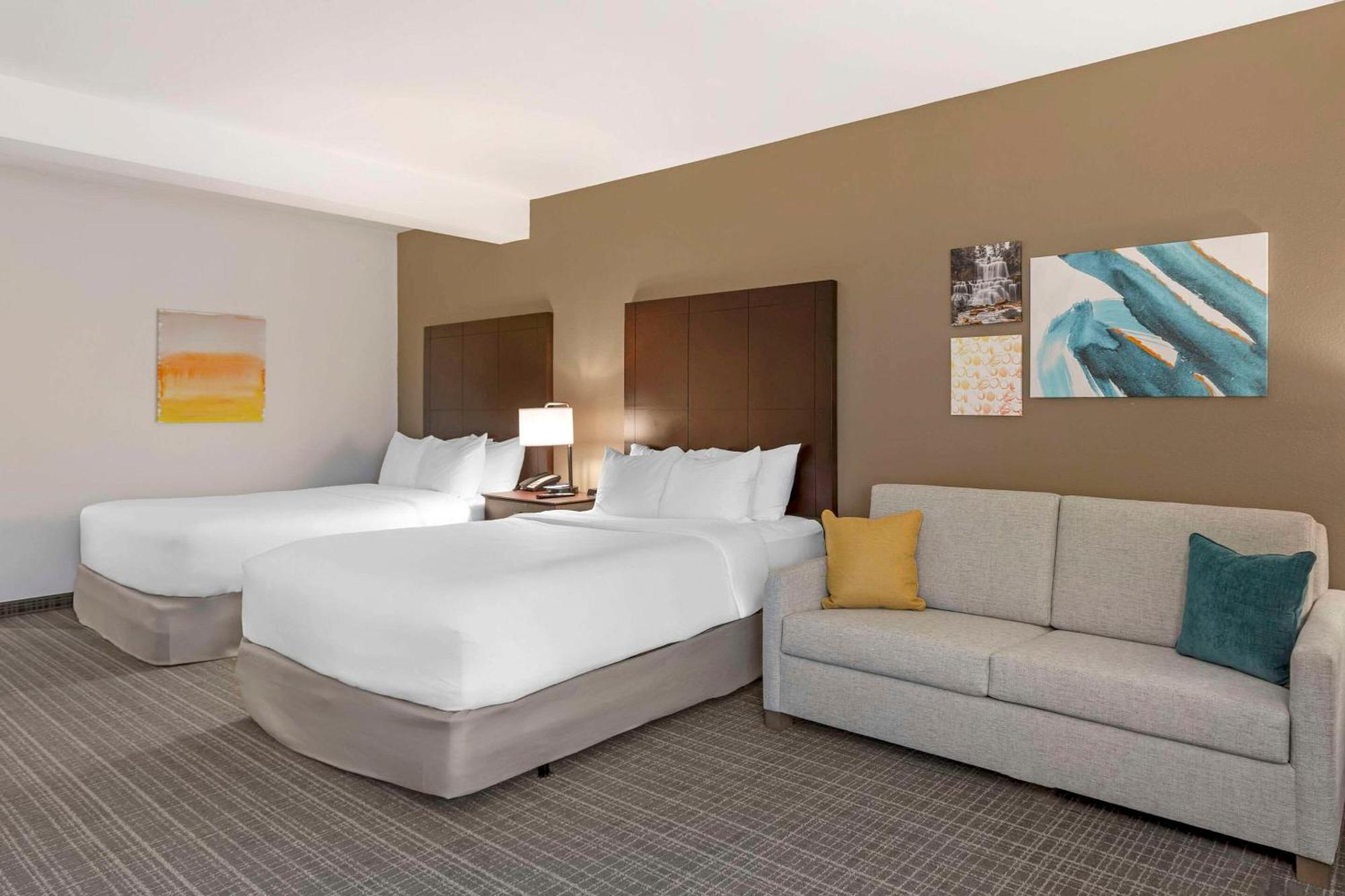 Comfort Inn & Suites Verona At Turning Stone Resort Casino Exterior photo