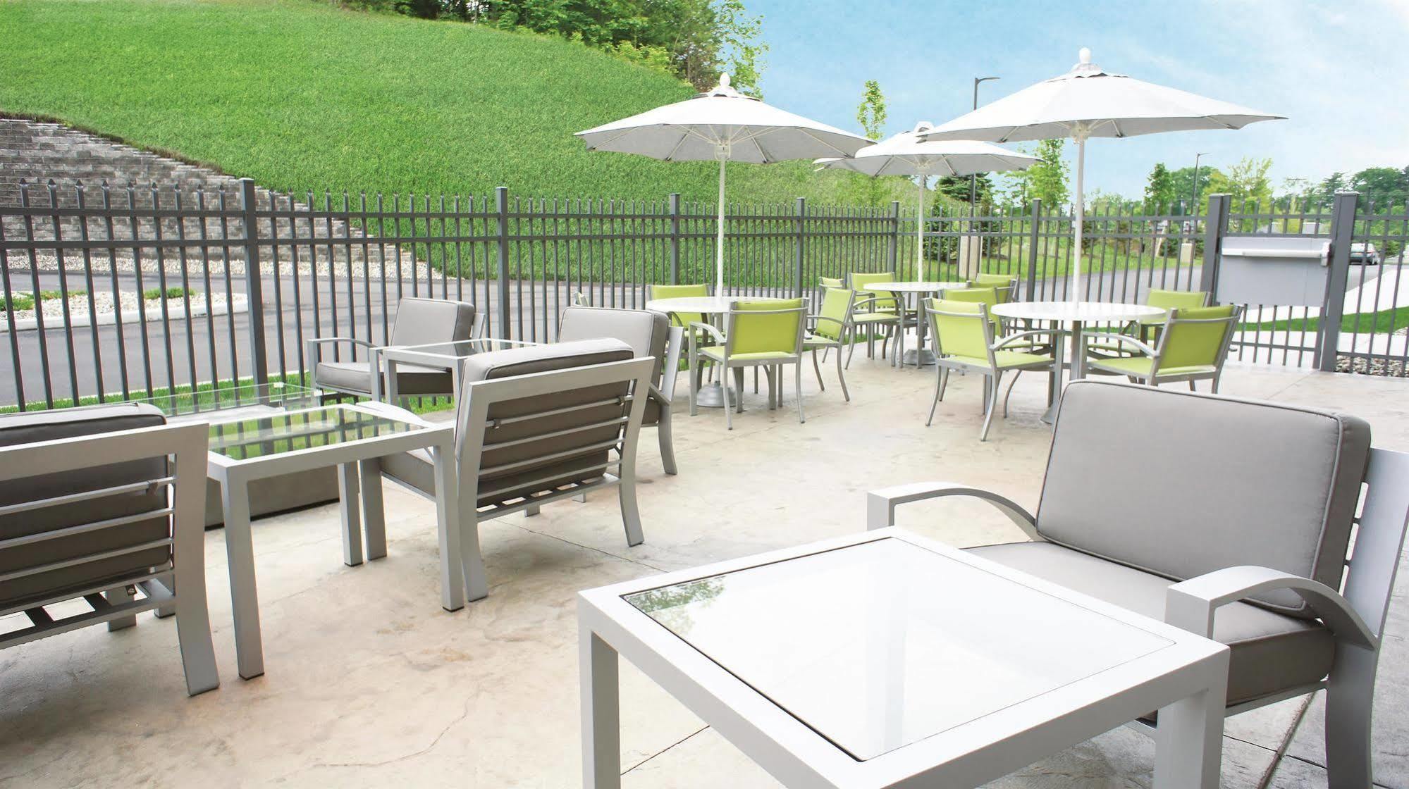 Comfort Inn & Suites Verona At Turning Stone Resort Casino Exterior photo
