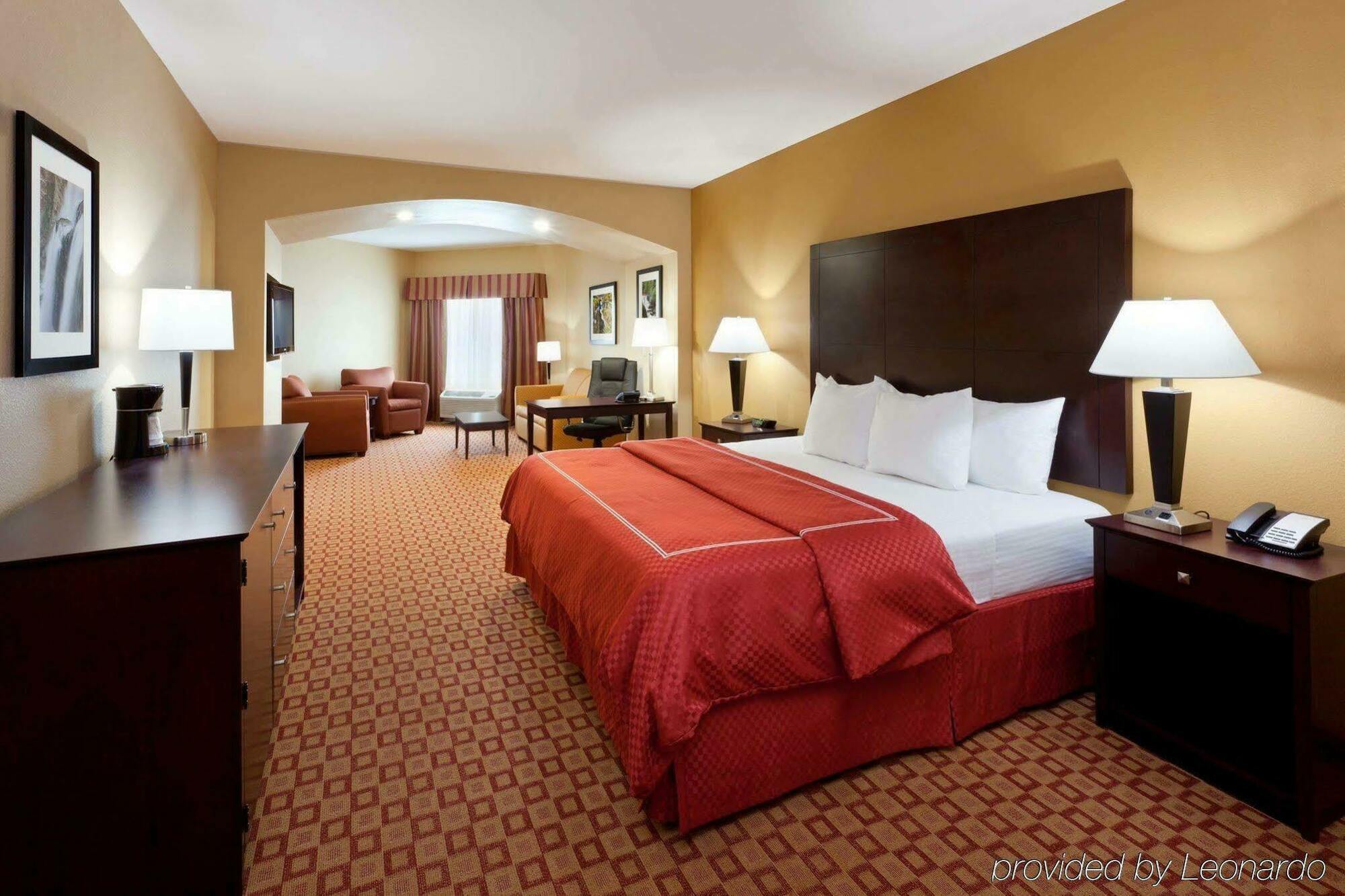 Comfort Inn & Suites Verona At Turning Stone Resort Casino Exterior photo